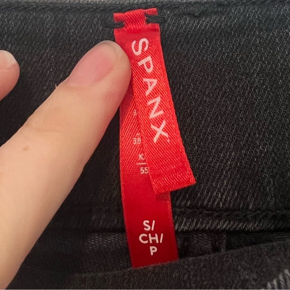 SPANX Ankle Straight Leg Jeans Black - Picture 7 of 8